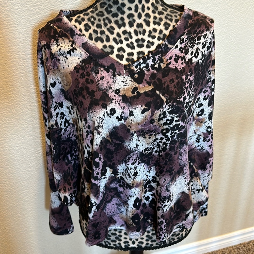 Women’s long sleeve top, leopard print, purple/black/grey colors, size M
